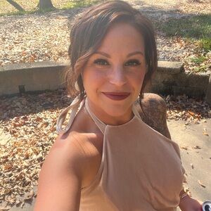 Meet your Posher, Dana